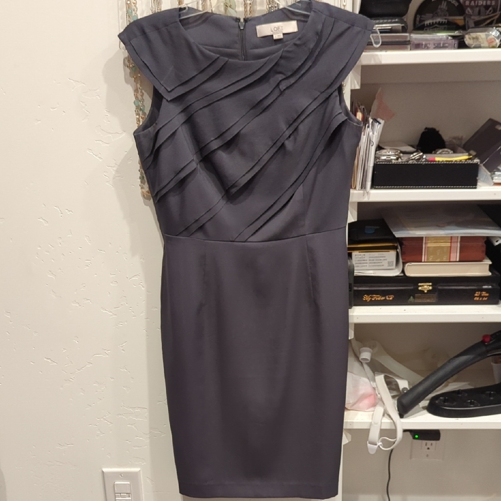 LOFT Women's Gray Sleeveless Dress